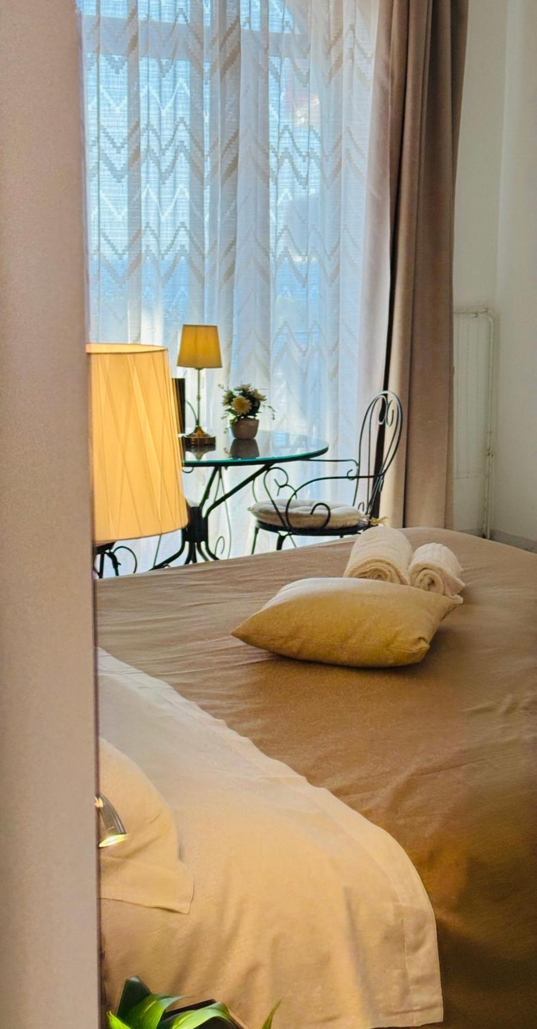 La Maison Rose مايوري المظهر الخارجي الصورة
